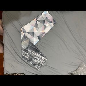 Light pattern leggings